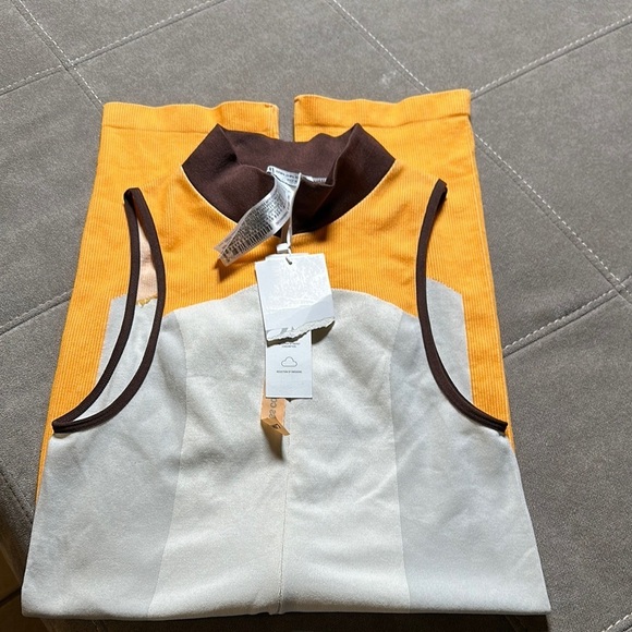 Zara Orange and White Tank Top with Color-Block Design - Picture 5 of 15